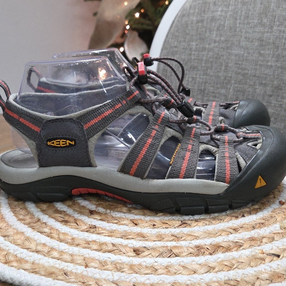 Keen Womans Newport H2 Sandals Grey/ Coral Size 8.5 - Picture 3 of 11